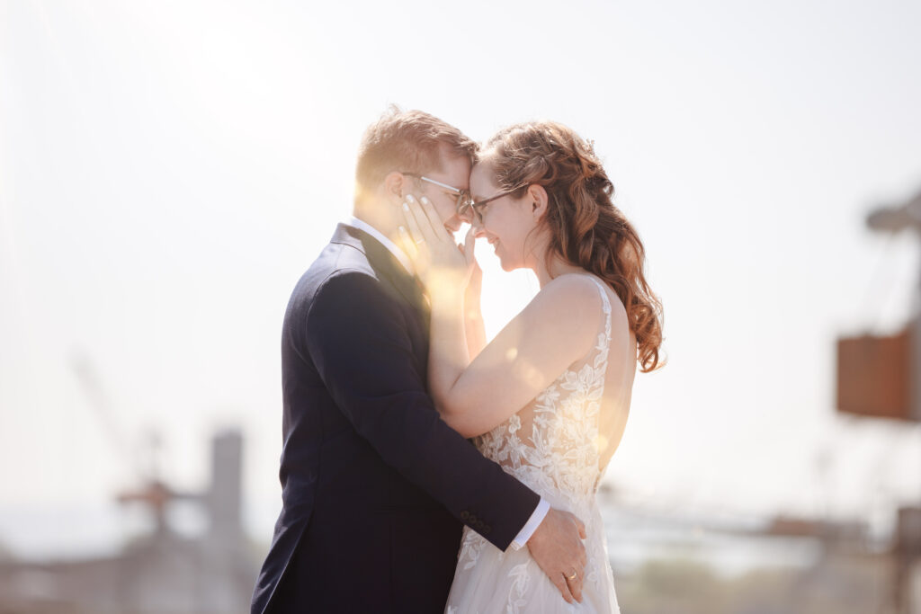 Hochzeitsfotograf Hildesheim – Paarshooting am Hafen