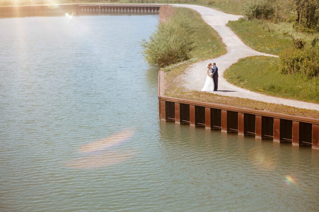 Modern wedding photography in Hildesheim harbor
